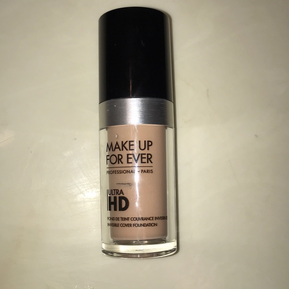 Makeup Forever Ultra HD Foundation | R220